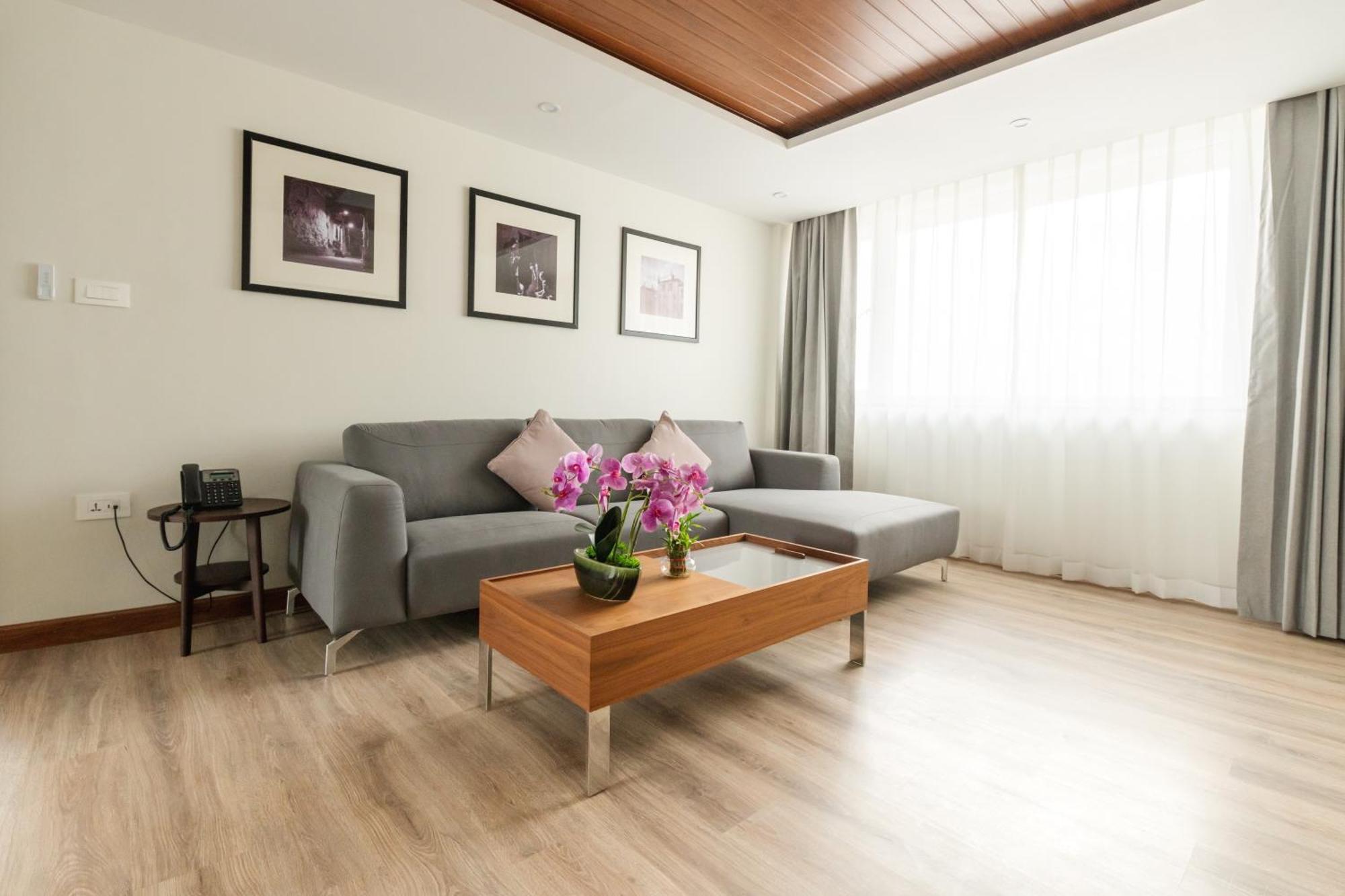 Mila Hotel Kathmandu Buitenkant foto